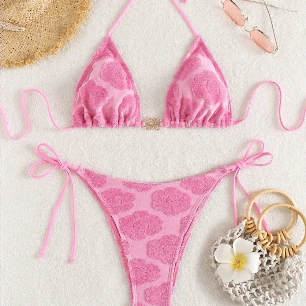 Femme Fatale nwt string